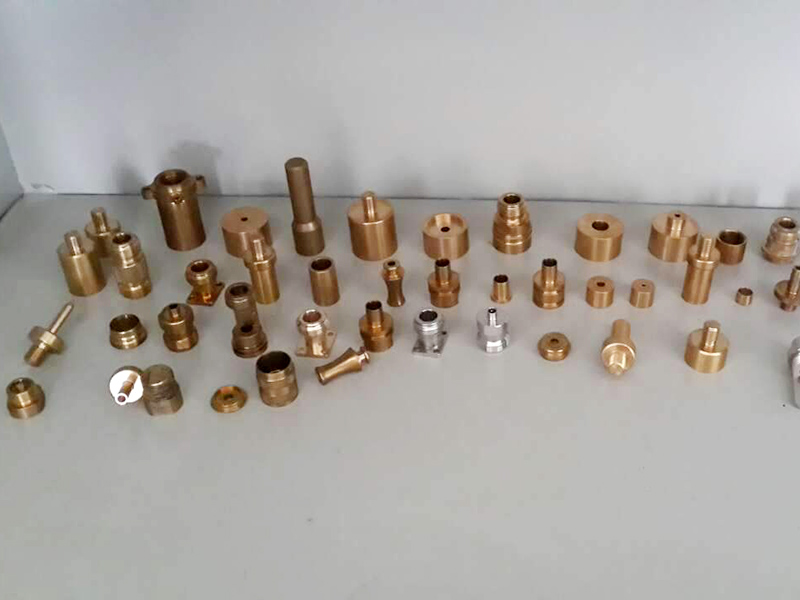 五金加工類銅材分幾種？詳細解答！