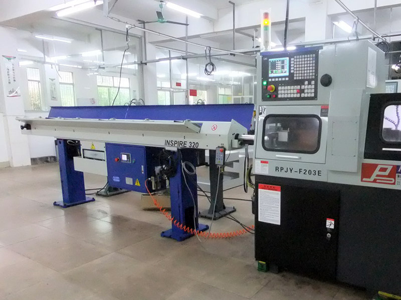 縱切車床為何適合加工細長零件？加工方法！